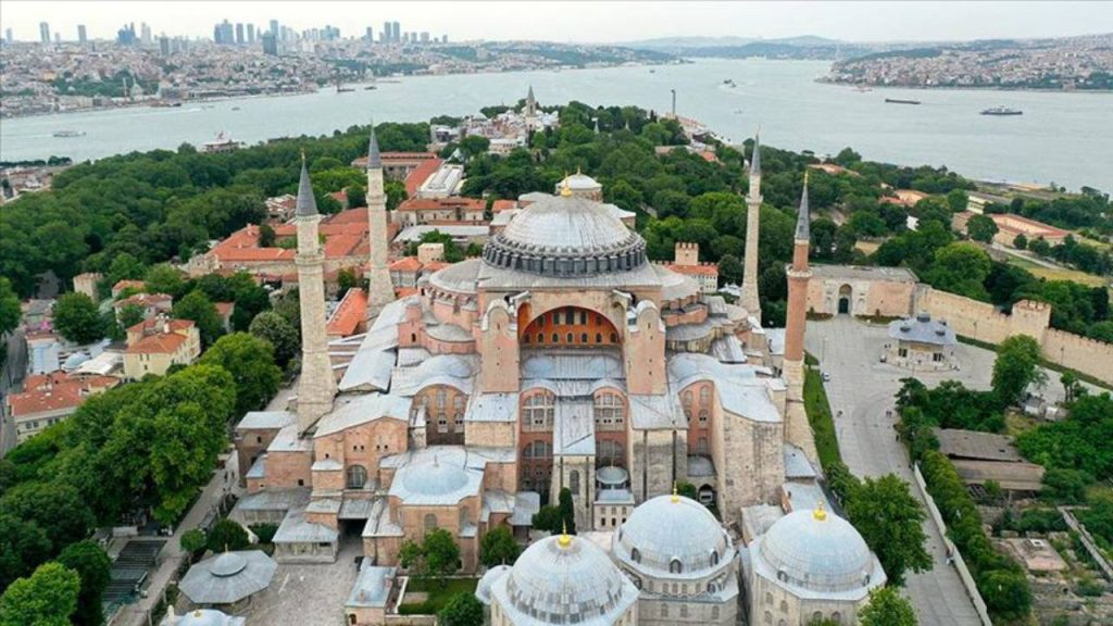 Yunan Dışişleri Bakanı'ndan Ayasofya için "Mustafa Kemal" hatırlatması