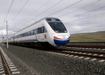 Zam yağmuru durmuyor; YHT bilet fiyatları yüzde 15 arttı