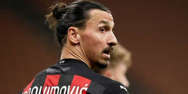 Zlatan İbrahimoviç, futbolu bırakıyor