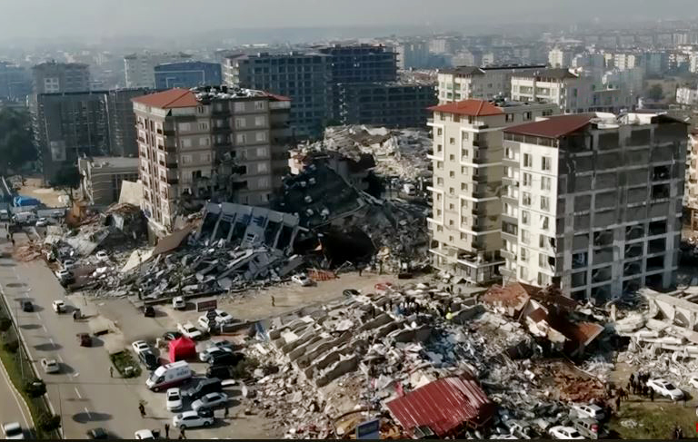 ‘Delil karartma’ iddiası; Hatay’da inşaat laboratuvar sonuçlarının bulunduğu tek katlı bina için yıkım kararı!