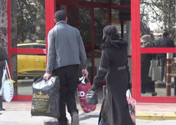 Depremzede Yabancılardan ‘Yol İzin Belgesi’ İstenmeyecek