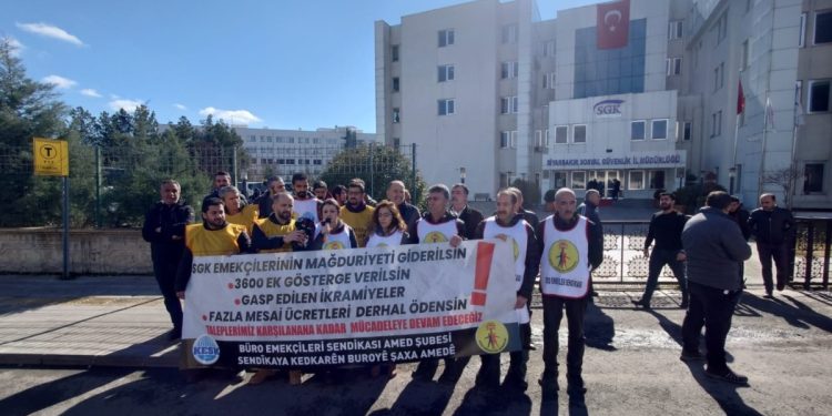 SGK Çalışanları EYT Sonrası İçin Eylemde