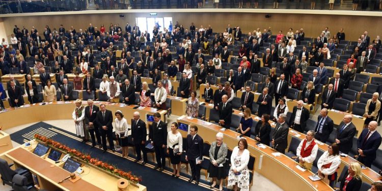İsveç’te terörist kabul edilen örgütlerin mitinglerine karşı yeni yasa tasarısı