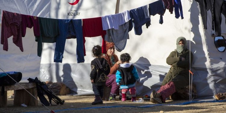 Kızılay’ın Ahbap’a çadır satmasıyla ilgili kim ne dedi?