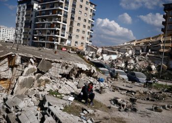 NATO Türkiye'ye barınma tesisleri gönderiyor