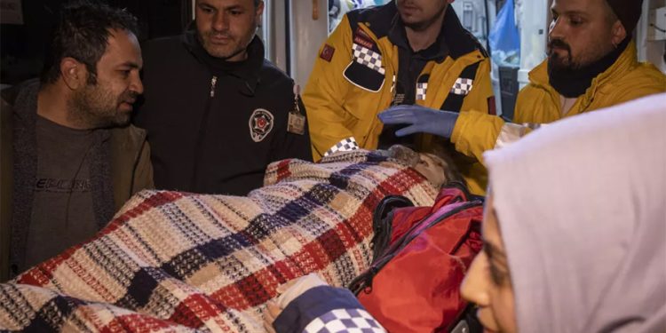 29 yaşındaki Neslihan Kılınç, 257. saatte enkazdan canlı çıkarıldı