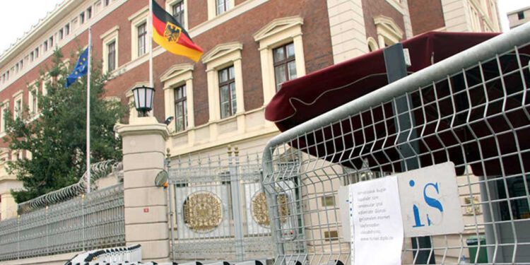 500'den fazla depremzedeye Almanya'dan vize