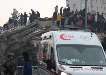 İl il ilk bilanço: 284 can kaybı, 2 bin 323 yaralı, bin 710 yıkılan bina