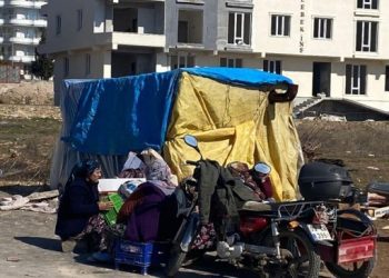 Semsûr’daki depremzede: Her çadırda 3 aile kalıyor