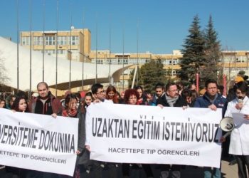 Öğrencilerden uzaktan eğitime tepki: Çözüm değil