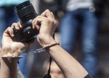 ‘Tecavüz girişimi’ sanığı gazeteciden şikayetçi oldu