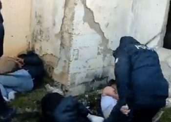 ‘Müteahhitleri suçlayarak, mültecileri hedefe koyarak sorumluluktan kurtulamazlar’