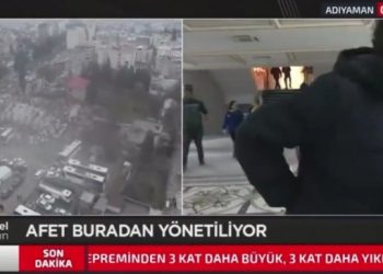 TV100’ün yayınına tepki gösteren depremzededen mikrofon saklandı