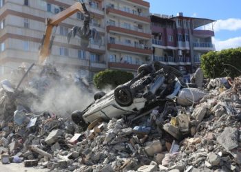 İmar değişikliğine tepki: İktidar depremi ranta çevirmek istiyor