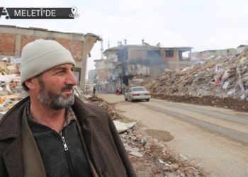 Enkazdan 14 gündür duman yükseliyor: Yaşayan ölü oldum