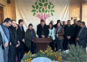 KNK’den HDP’nin yardım kampanyasına destek ziyareti