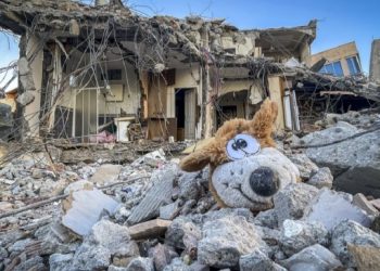 Kimsesiz depremzede çocuk sayısı bin 858