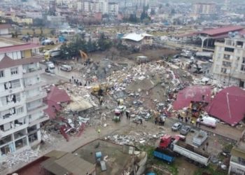 8 bin 550 artçı sarsıntı yaşandı