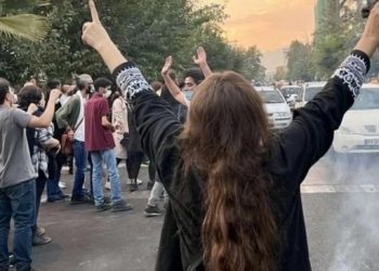 İranlılar Anket Grubu: Halkın yüzde 80’i rejime ‘hayır’ dedi