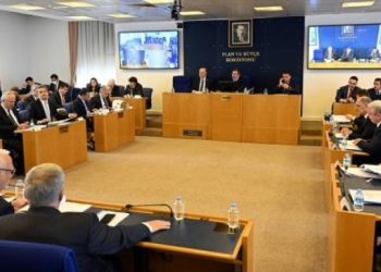 Borçların yapılandırılmasını içeren kanun teklifi komisyondan geçti