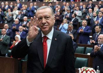 7 saat süren toplantının ayrıntıları ortaya çıktı:  ''Erdoğan seçim tarihini açıklayacak, liste hazırlıkları başladı'