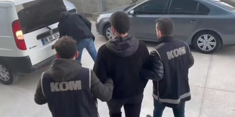 70 kişinin öldüğü Badi Saba sitesinin mimarı gözaltına alındı