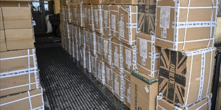80 ton malzeme ile 1 milyon dolar yardımı Türkiye'ye gönderdik