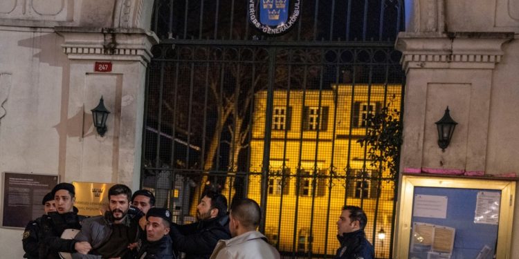 İstanbul’daki Batılı Temsilciliklerde Güvenlik Kaygısı Artıyor