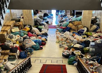 92 yaşındaki Niko Amca, son parasıyla Türkiye'ye yardım yaptı