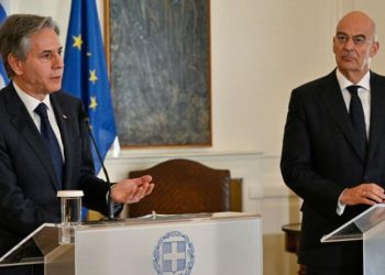 ABD Dışişleri Bakanı Antony Blinken, deprem bölgesini de ziyaret ettiği Türkiye’den sonra Yunanistan’da temaslarda bulundu. Blinken, Türkiye ve Yunanistan'a diyalog çağrısı yaptı.