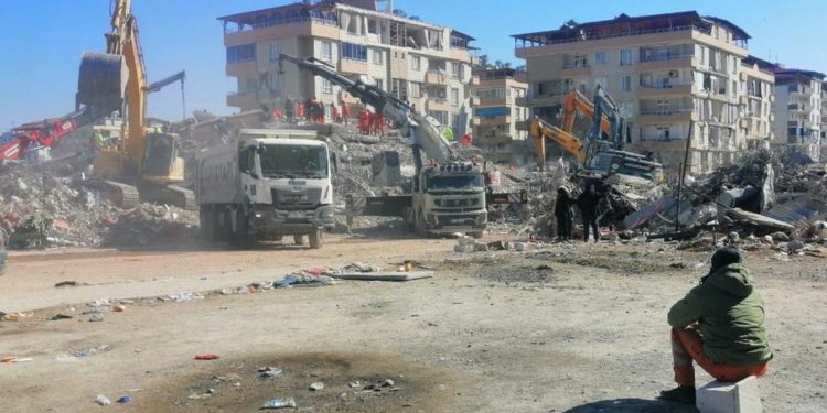 AB'den Türkiye'deki depremzedeler için 5,5 milyon euro insani yardım