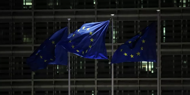 Avrupa Birliği'nin (AB) 2022 yılında en büyük ticaret ortağı 867,7 milyar Euro'luk ticaret hacmiyle ABD oldu.