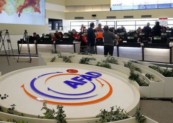 AFAD: 4 dakikada bir artçı sarsıntı yaşanıyor