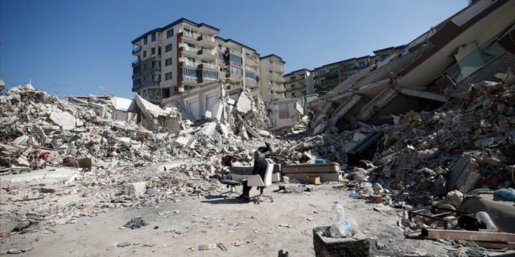 AFAD: Depremde 38 bin 44 kişi vefat etti