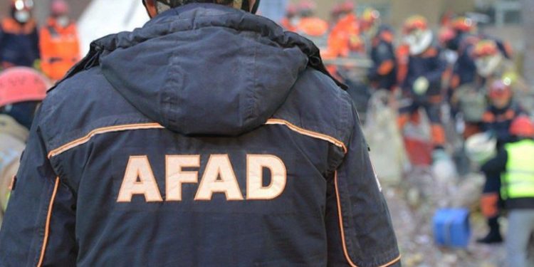 AFAD: Kimliği belirlenemeyen cenazeler 24 saat sonra defnedilecek