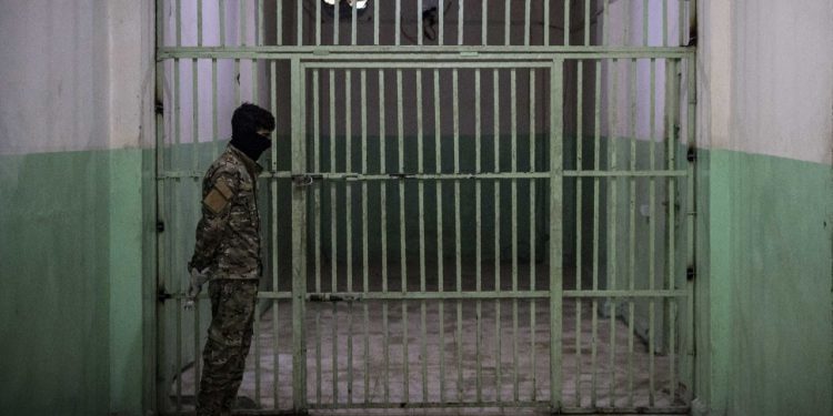 AFP: Depremin ardından Afrin'deki cezaevinden 20 IŞİD militanı kaçtı