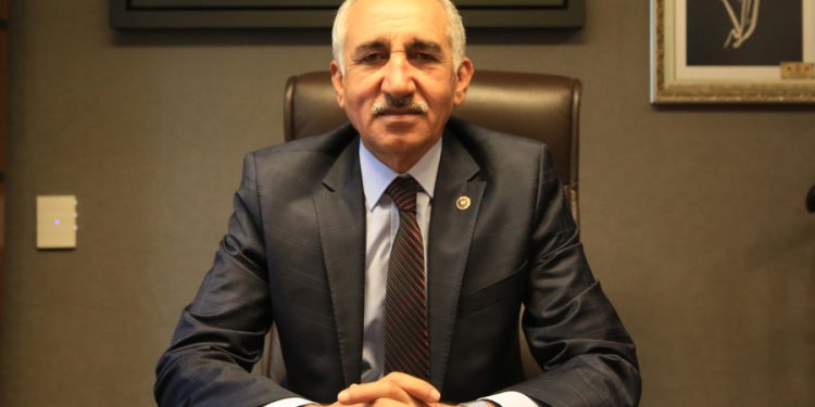 AKP Adıyaman Milletvekili Yakup Taş enkaz altında kaldı