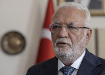 AKP’li Elitaş: EYT teklifi salı günü yasalaşır