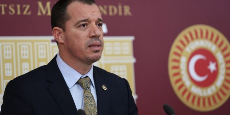 AKP'li Özşavlı: Bu sefer kurtuluş değil, kuruluş savaşı vereceğiz