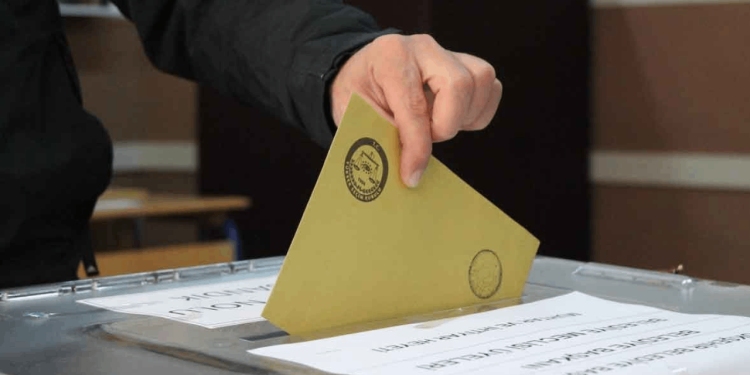 AKP'li yetkili: Teknik altyapı sağlanırsa seçim 14 Mayıs'ta