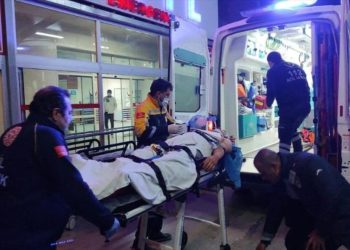 Adana'da 3,5'lik deprem sonrası madende göçük: Bir işçi ağır yaralı