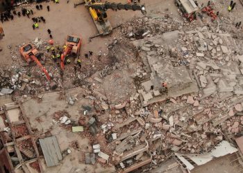 Adıyaman'daki İsias Otel'den 132'inci saatte çıkarılan kişi hayata tutunamadı