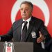 Ahmet Nur Çebi, Beşiktaş yardım toplama merkezini ziyaret etti ve birlik mesajı verdi