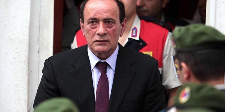 Alaattin Çakıcı, hükümeti istifaya çağıran taraftarları tehdit etti