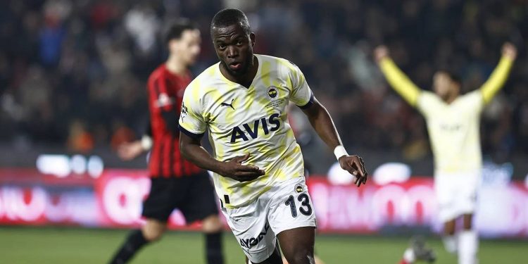 Ali Koç "aptalca" demişti; rakip taraftarların mesaj yağmuruna tuttuğu Valencia şaşkın: "Ne olduğunu anlamadım"