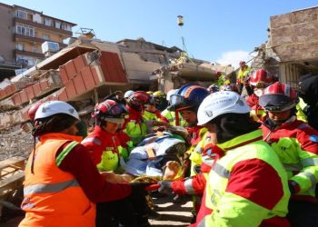 Alman ekibin 104 saat sonra enkazdan çıkardığı Zeynep Kahraman öldü