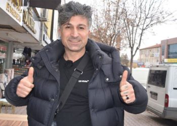 Almanya’da loto milyoneri Türk, deprem bölgesine 40 tonluk yardım gönderiyor