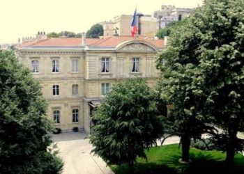 Almanya'dan sonra Fransa da İstanbul Başkonsolosluğu'nu kapattı