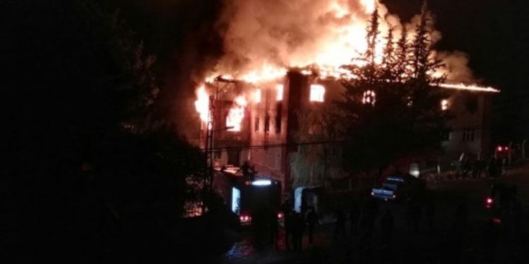 Altı çocuğun öldüğü yangında müftüye 'iyi hal' indirimi
