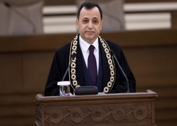 Anayasa Mahkemesi başkanlığına yeniden Zühtü Arslan seçildi